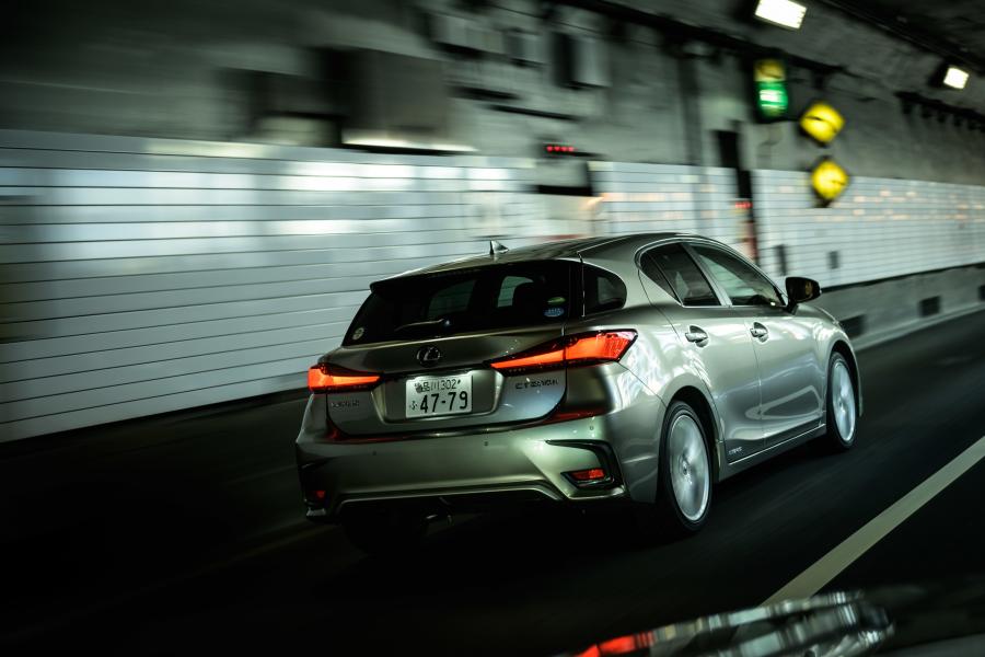  Lexus CT200h 2019 года  (JP) (фото 13 из 27)